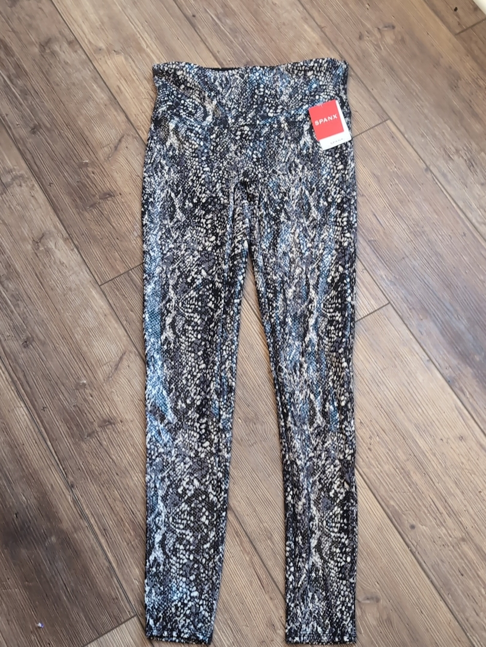 SPANX Black & White Snake-Print Shaping Leggings